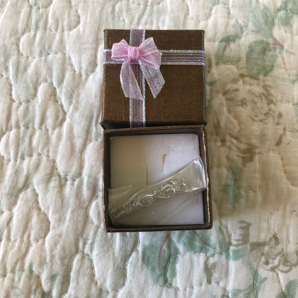 Infinity bracelet - Picture 2 of 3